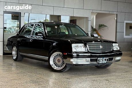 Black 2005 Toyota Century Sedan
