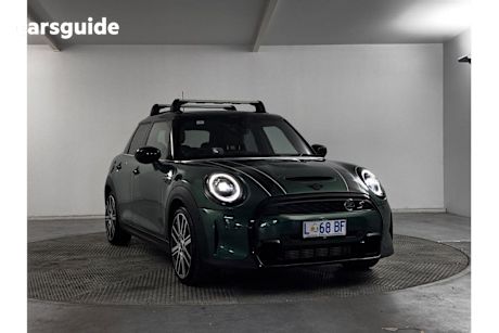 Green 2023 Mini Cooper Hatchback S Classic 5D Hatch