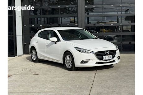 White 2017 Mazda 3 Hatchback Touring
