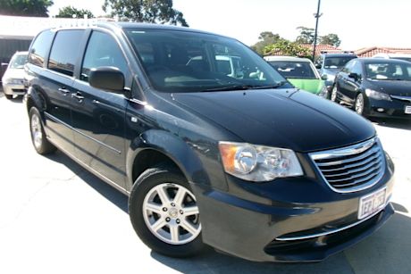 Grey 2014 Chrysler Grand Voyager Wagon LX