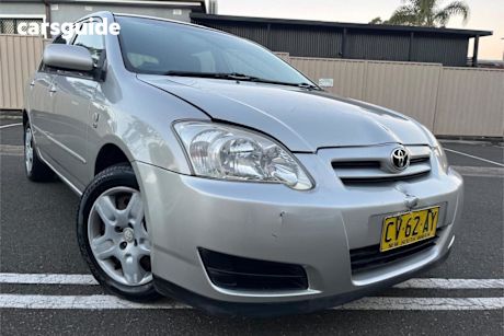 Silver 2004 Toyota Corolla Hatchback Ascent Sport Seca