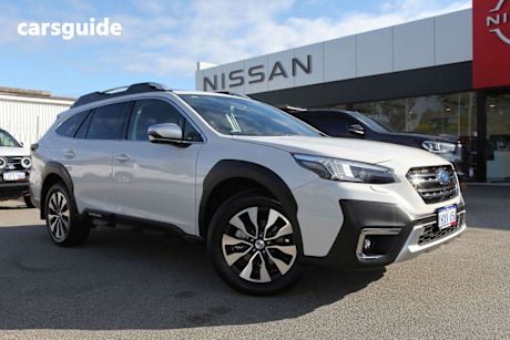 White 2023 Subaru Outback Wagon AWD Touring