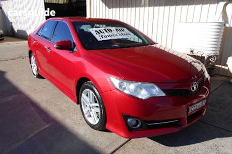 Red 2015 Toyota Camry Sedan Atara S