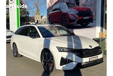 White 2025 Skoda Octavia Wagon RS F