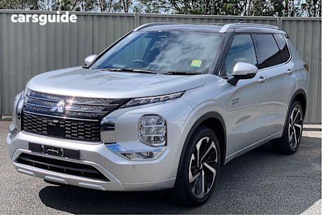 Silver 2024 Mitsubishi Outlander Wagon Phev Exceed Tour 5+2 ST (awd)