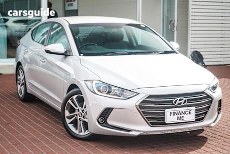 Silver 2017 Hyundai Elantra Sedan Elite 2.0 MPI (sunroof)