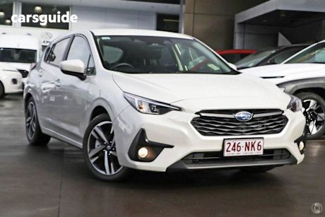 White 2024 Subaru Impreza Hatchback 2.0L (awd)