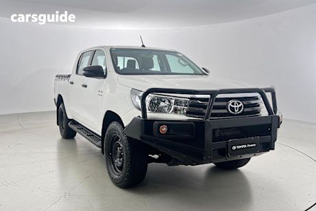 White 2017 Toyota Hilux Dual Cab Utility SR (4X4)