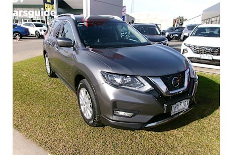 Grey 2018 Nissan X-Trail SUV ST-L F