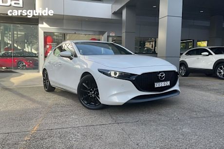 White 2024 Mazda 3 Hatchback G25 Astina