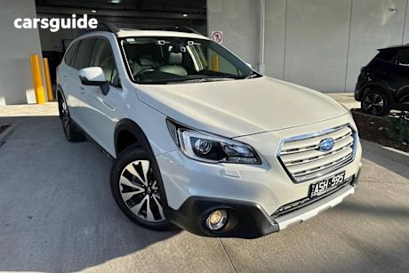 White 2017 Subaru Outback Wagon 2.5I Premium