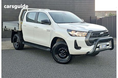 White 2023 Toyota Hilux OtherCar SR 4X4