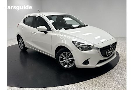 White 2016 Mazda 2 Hatchback Maxx