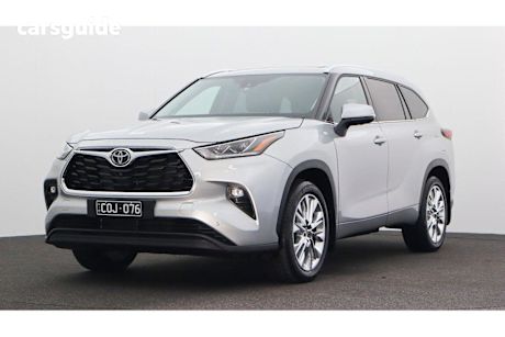 Silver 2023 Toyota Kluger SUV GRANDE 4X4