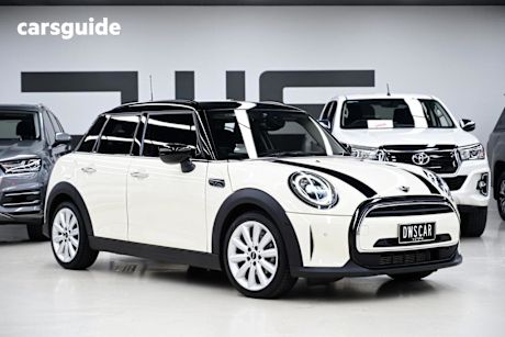 White 2021 Mini Cooper Hatchback Classic 5D Hatch