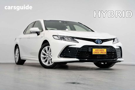 White 2021 Toyota Camry Sedan ASCENT F