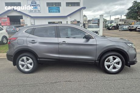 Grey 2018 Nissan Qashqai Wagon ST
