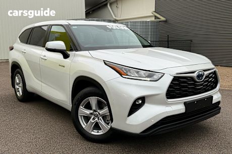 White 2024 Toyota Kluger Wagon GX Hybrid AWD