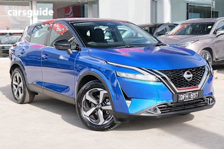 Blue 2024 Nissan Qashqai Wagon ST+