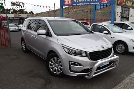 Silver 2018 Kia Carnival Wagon S