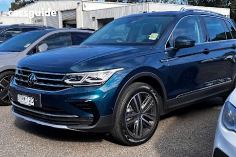 Blue 2024 Volkswagen Tiguan Wagon 162TSI Elegance