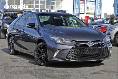 Grey 2016 Toyota Camry Sedan RZ S.e.