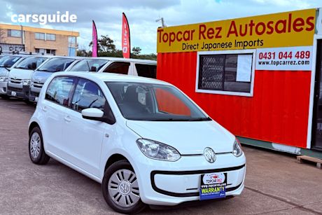 White 2013 Volkswagen UP! Hatchback