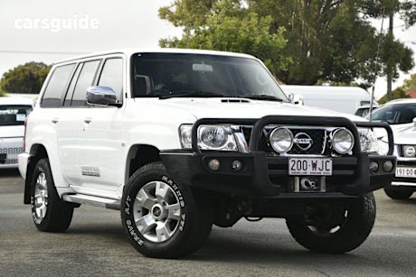 White 2015 Nissan Patrol Wagon ST (4X4)