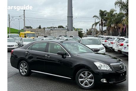 Black 2012 Toyota Crown Sedan