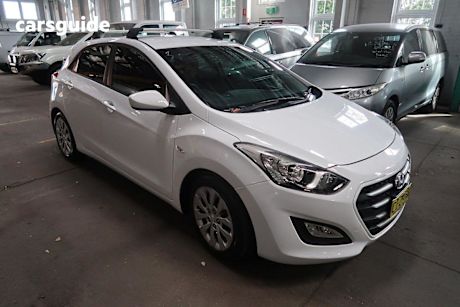 White 2016 Hyundai I30 Hatchback Active 1.6 Crdi