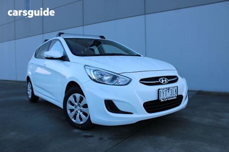 White 2015 Hyundai Accent Hatchback Active