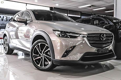 Silver 2025 Mazda CX-3 SUV G20 EVOLVE F