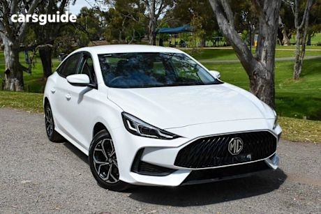 White 2024 MG MG5 Sedan Vibe