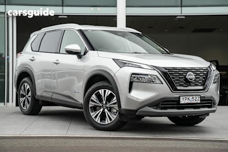 Silver 2025 Nissan X-Trail Wagon ST-L (4WD) E-Power (hybrid)