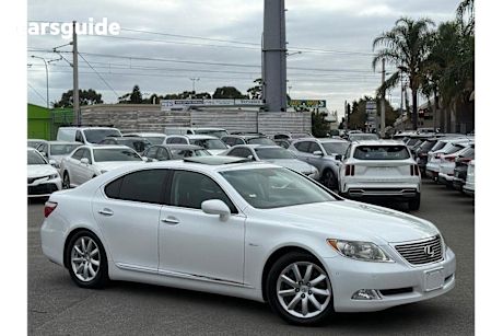 White 2008 Lexus LS Sedan