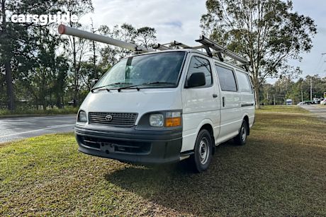 White 1999 Toyota Hiace Van