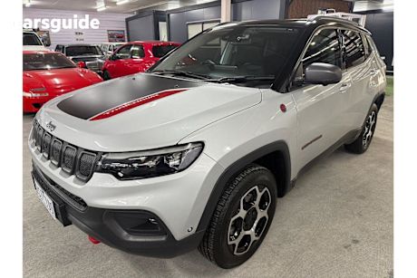 Silver 2021 Jeep Compass SUV TRAILHAWK 4X4