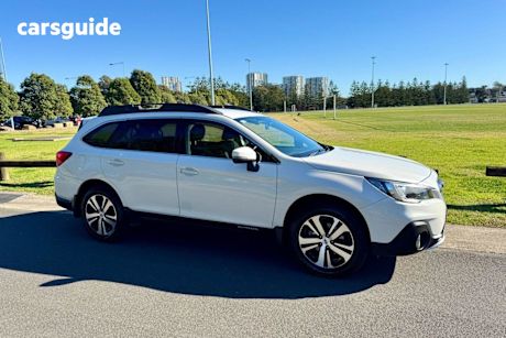 White 2019 Subaru Outback Wagon 2.5I