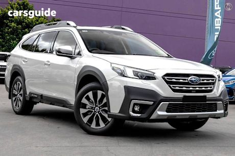 White 2025 Subaru Outback Wagon AWD 4WD