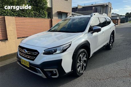 White 2021 Subaru Outback Wagon AWD Touring