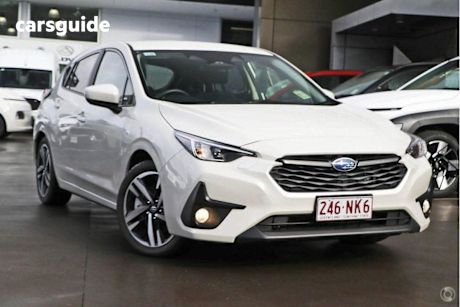 White 2024 Subaru Impreza Hatch 2.0L 4WD