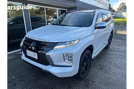 White 2024 Mitsubishi Pajero Sport Wagon GSR (4WD) 7 Seat