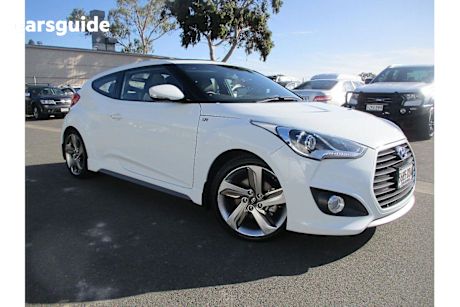 White 2013 Hyundai Veloster Hatch SR TURBO F