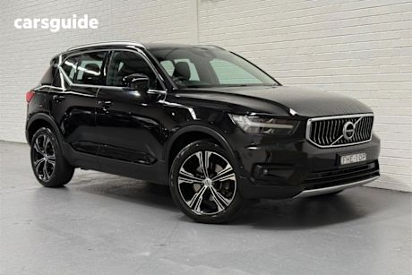 Black 2018 Volvo XC40 Wagon T4 Inscription (awd)