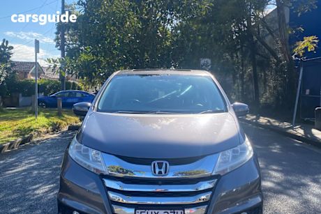 Grey 2015 Honda Odyssey Wagon VTI-L