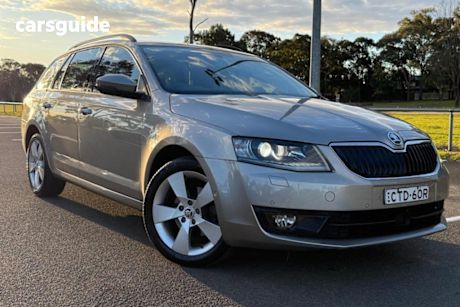 Silver 2014 Skoda Octavia Wagon 103 TSI Ambition Plus