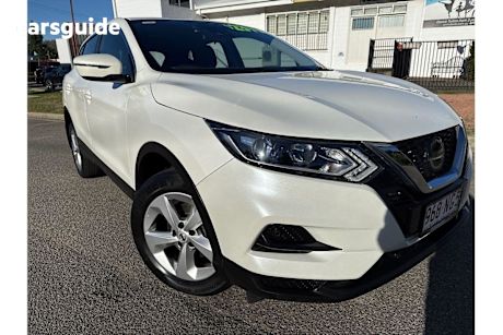 White 2020 Nissan Qashqai Wagon ST F