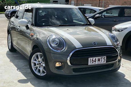 Green 2019 Mini Cooper Hatchback 5D Hatch