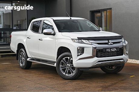 White 2022 Mitsubishi Triton Double Cab Pick Up GLS (4X4)