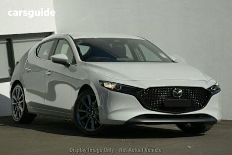 White 2025 Mazda 3 Hatchback G20 Evolve